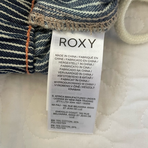 NWT Roxy Dark Blue and White Striped Drawstring Denim Jean Shorts - Picture 4 of 4